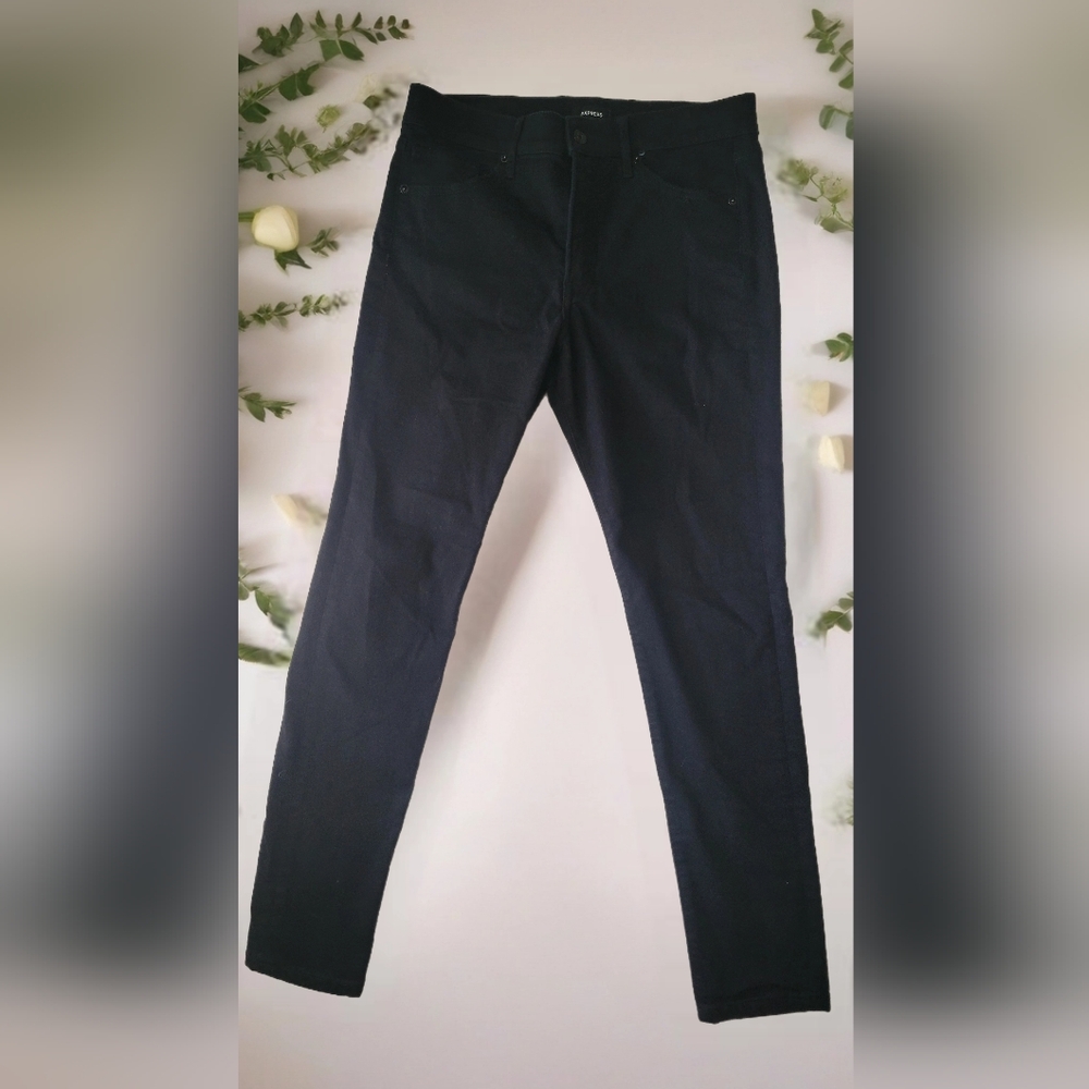 Express Women's Skinny Jeans in Black